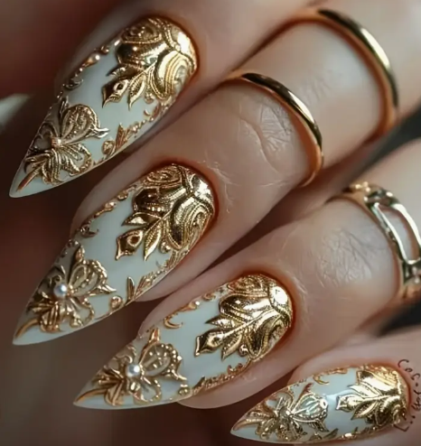 Golden Almond Rose Press-on Nails